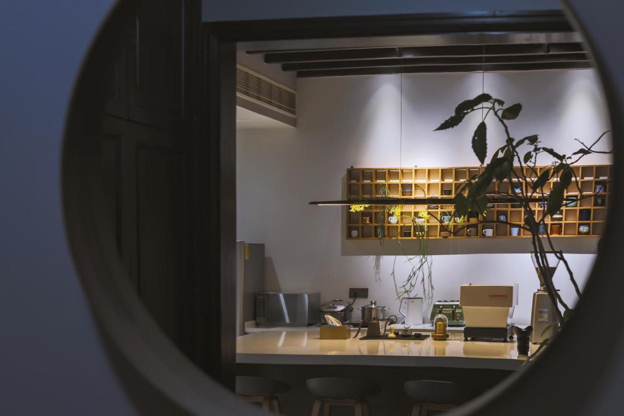 Shanghai Downtown Hills Boutique Guesthouse - Near Metro Line 7, Exit 3, Changping Road Exteriér fotografie